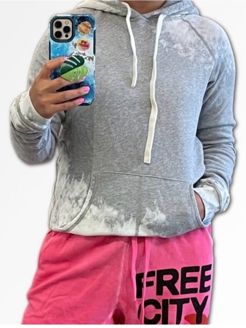 freecity Bleachout Pullover Hoodie, size 5 (XL). Excellent condition, so soft! - Picture 13 of 13